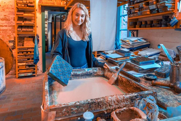 Hexen und Blaufärben - Ein Vortrag für Jedermann